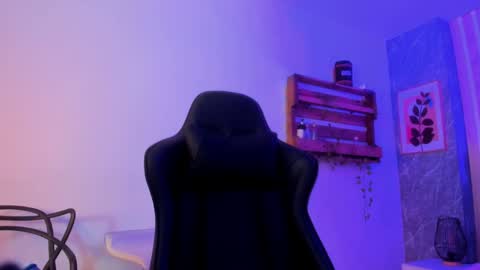 Jessica Pethersson  online show from January 27, 11:54 am