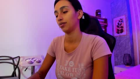 Jessica Pethersson  online show from January 29, 11:51 am