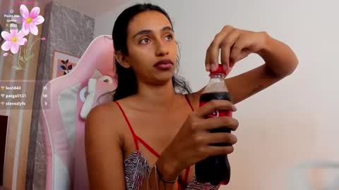 Jessica Pethersson  online show from February 17, 3:42 pm