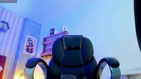 Jessica Pethersson  online show from February 20, 11:31 am