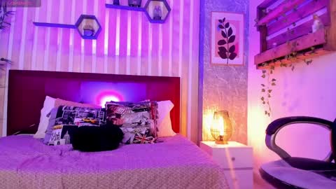 Jessica Pethersson  online show from February 20, 5:40 pm