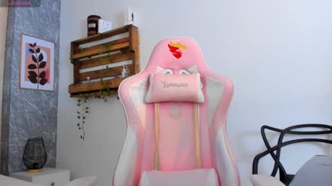 Jessica Pethersson  online show from February 25, 11:08 am