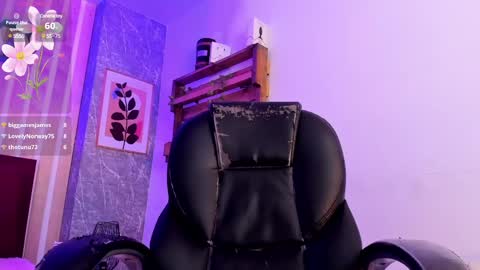 Jessica Pethersson  online show from March 5, 4:46 pm