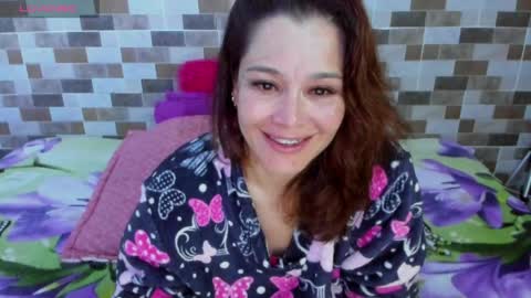 Snapshot of jessica_robertss chatting on May 30, 10:51 pm jessimodel independient online show from May 30, 10:51 pm