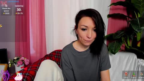 Snapshot of jessica_tiny chatting on January 18, 6:13 am Jessica online show from January 18, 6:13 am