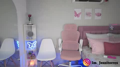Snapshot of jessica_tom_ chatting on May 11, 3:07 pm Jessica online show from May 11, 3:07 pm