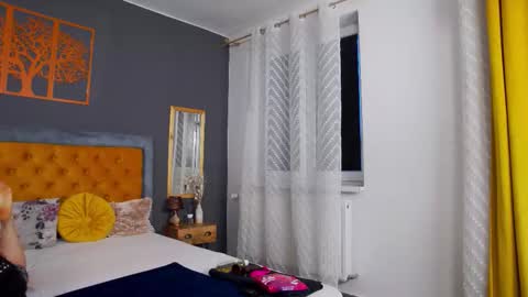 Snapshot of jessica_whitte_ chatting on September 15, 3:50 am Jessica White online show from September 15, 3:50 am