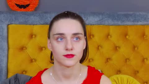 Snapshot of jessica_whitte_ chatting on November 18, 5:01 am Jessica White online show from November 18, 5:01 am