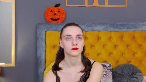 Snapshot of jessica_whitte_ chatting on November 21, 4:00 am Jessica White online show from November 21, 4:00 am