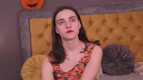 Snapshot of jessica_whitte_ chatting on November 28, 4:48 am Jessica White online show from November 28, 4:48 am