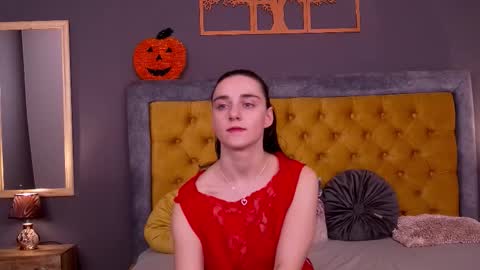 Snapshot of jessica_whitte_ chatting on December 2, 3:56 am Jessica White online show from December 2, 3:56 am