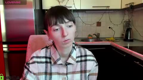 jessicaforris online show from February 25, 7:52 am