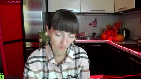 jessicaforris online show from October 3, 7:16 am