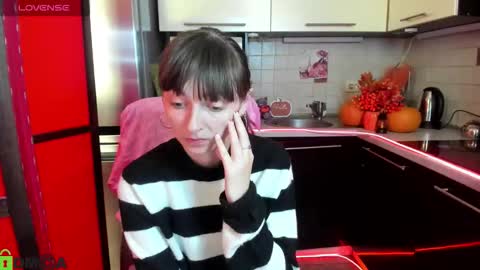 jessicaforris online show from October 11, 7:07 am