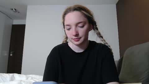 Snapshot of jessicahwinters chatting on June 13, 12:08 am Jessica online show from June 13, 12:08 am