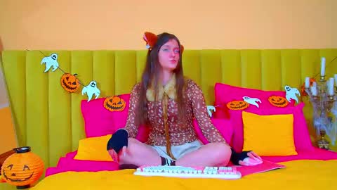 Jessica online show from October 28, 7:01 am