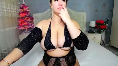 Snapshot of jessicalove20 chatting on December 20, 11:50 am single mommy online show from December 20, 11:50 am