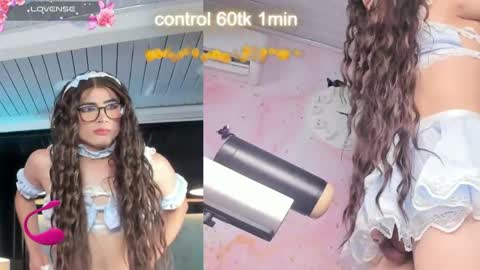 JESSI AND NAOMI online show from May 24, 3:33 am
