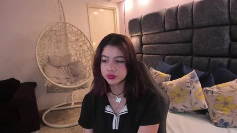 Snapshot of jessicamoonn chatting on May 13, 11:51 am Jessica online show from May 13, 11:51 am