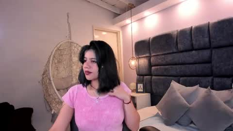 Snapshot of jessicamoonn chatting on May 22, 12:11 pm Jessica online show from May 22, 12:11 pm