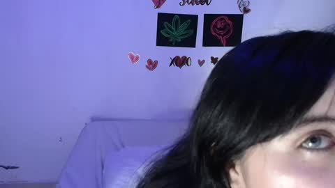 jessicared18 online show from March 11, 4:43 am