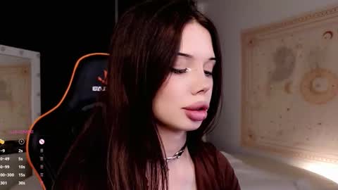 Snapshot of jessie_johns chatting on October 22, 3:34 pm jessie_johns online show from October 22, 3:34 pm