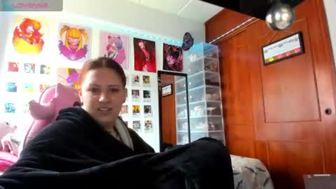 Snapshot of jessie_williams_01 chatting on July 30, 5:12 pm Your Sweet Angel online show from July 30, 5:12 pm