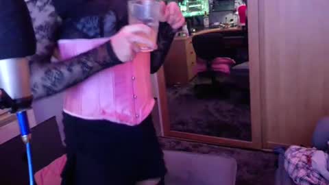 Jessiessicaxx online show from December 22, 4:28 am