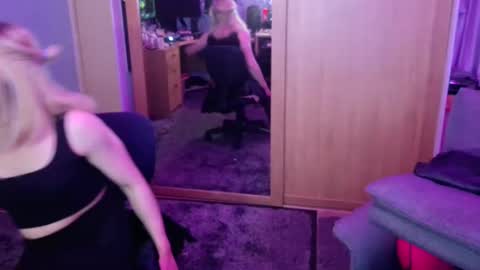 Jessiessicaxx online show from January 4, 12:16 am