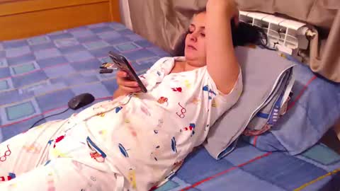 Snapshot of jessiestar3 chatting on May 9, 10:26 pm jessiestar3 online show from May 9, 10:26 pm