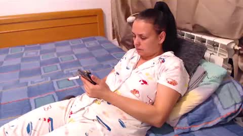 Snapshot of jessiestar3 chatting on June 9, 12:11 am jessiestar3 online show from June 9, 12:11 am
