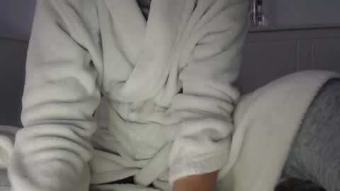 jessieryan online show from October 7, 4:20 am