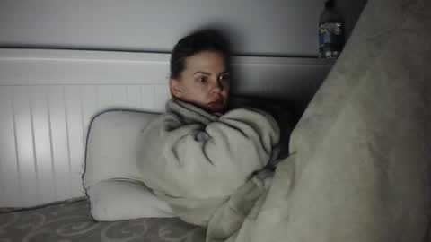 jessieryan online show from December 16, 4:39 am