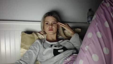 jessieryan online show from January 18, 3:43 am