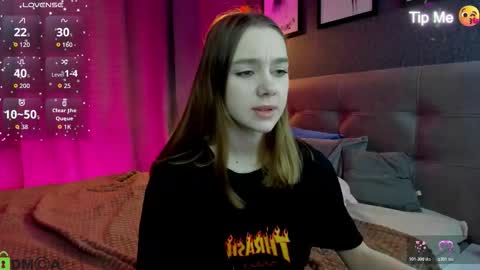 Snapshot of jessiexxiv chatting on February 19, 8:10 am Jessie online show from February 19, 8:10 am