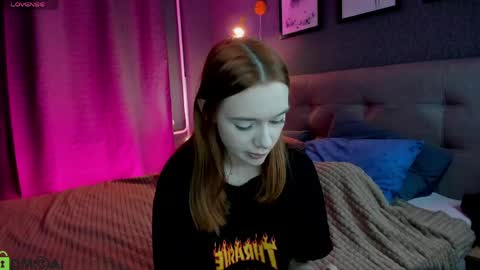 Snapshot of jessiexxiv chatting on April 27, 9:18 am Jessie online show from April 27, 9:18 am