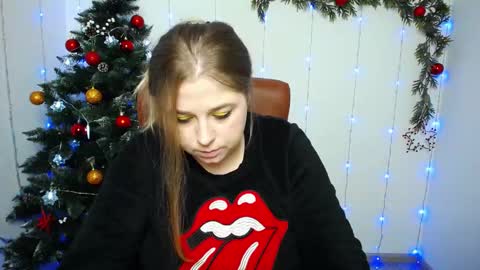 Jess online show from December 13, 7:47 am