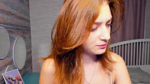 Snapshot of jessilebow chatting on October 26, 6:19 am Jessi online show from October 26, 6:19 am