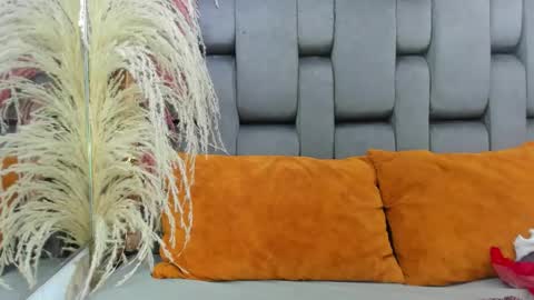 JESSY CORTES online show from March 15, 3:45 am