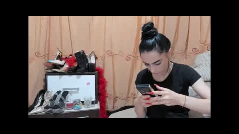 Snapshot of jessylonghair chatting on June 7, 7:17 pm Jessylonghair online show from June 7, 7:17 pm
