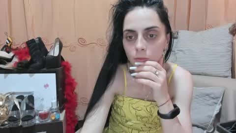 Snapshot of jessylonghair chatting on June 14, 3:03 pm Jessylonghair online show from June 14, 3:03 pm