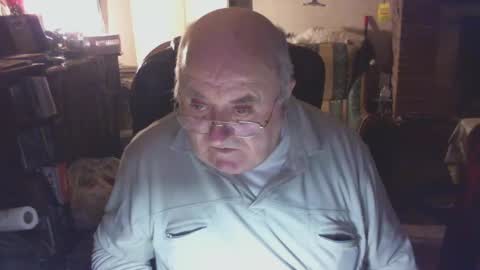 guy online show from December 18, 3:55 pm