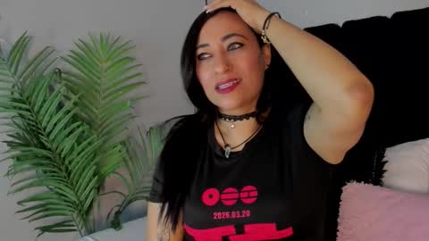 Snapshot of jeth_rose chatting on March 27, 7:57 pm jeth_rose online show from March 27, 7:57 pm