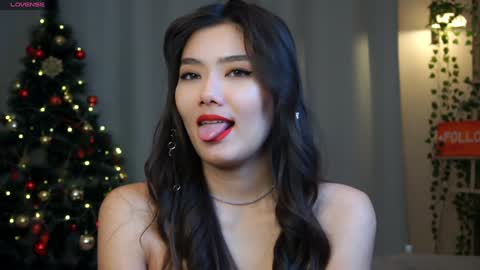 Snapshot of jettablock chatting on December 11, 4:09 pm Hi all. My name is Naomi and Im glad to see you in my room online show from December 11, 4:09 pm