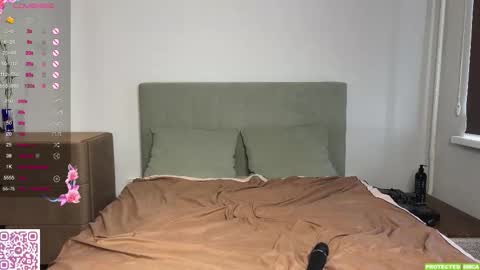 Mona online show from September 27, 5:23 am