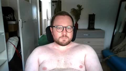 Snapshot of jeuneloup92 chatting on September 20, 7:31 am jeuneloup92 online show from September 20, 7:31 am