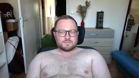 Snapshot of jeuneloup92 chatting on September 30, 4:34 pm jeuneloup92 online show from September 30, 4:34 pm