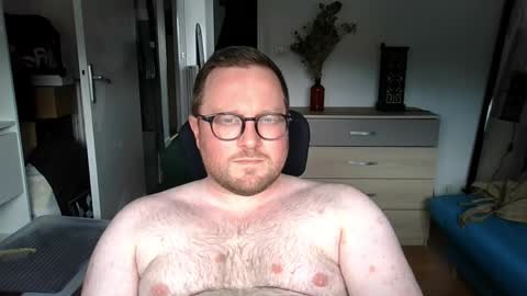 Snapshot of jeuneloup92 chatting on May 4, 4:14 pm jeuneloup92 online show from May 4, 4:14 pm
