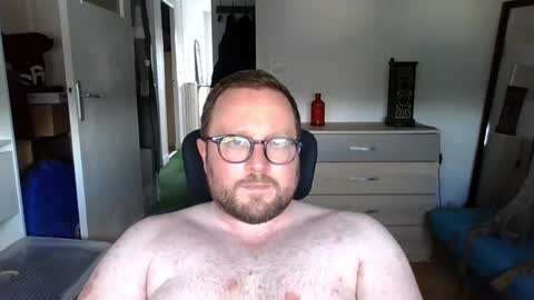 Snapshot of jeuneloup92 chatting on June 10, 5:23 pm jeuneloup92 online show from June 10, 5:23 pm