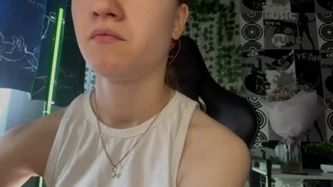 Snapshot of jewelldurham chatting on March 23, 1:04 pm Helgi online show from March 23, 1:04 pm